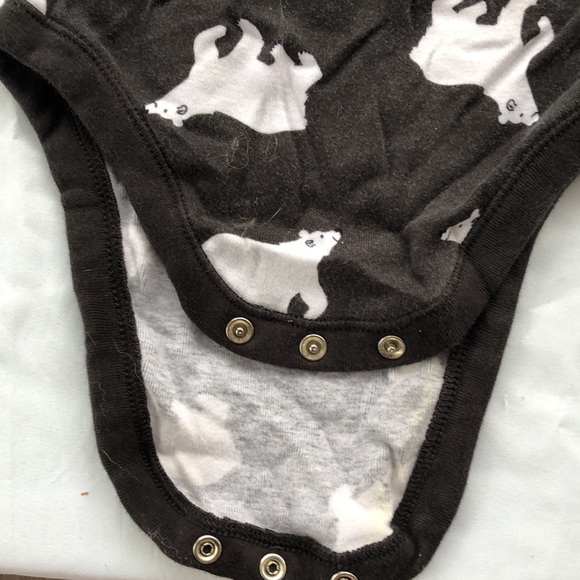 18-24 month long sleeve polar bear onesie - Picture 4 of 6